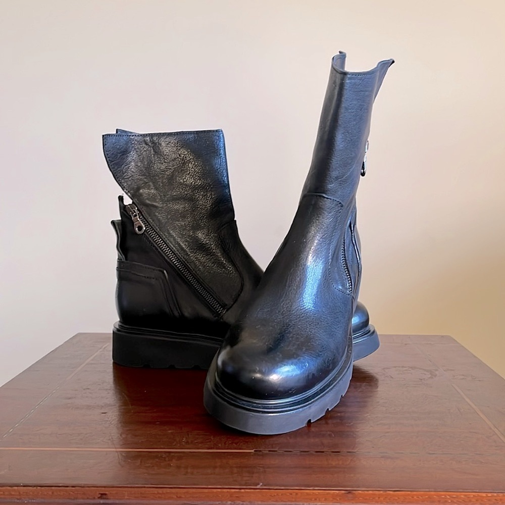 NWT - Black Leather Boots by 1725.a - MSRP ~$625 - 38 IT / runs large 8.5-9 - Picture 4 of 7